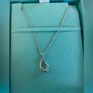 Tiffany and Co Elsa Peretti necklace